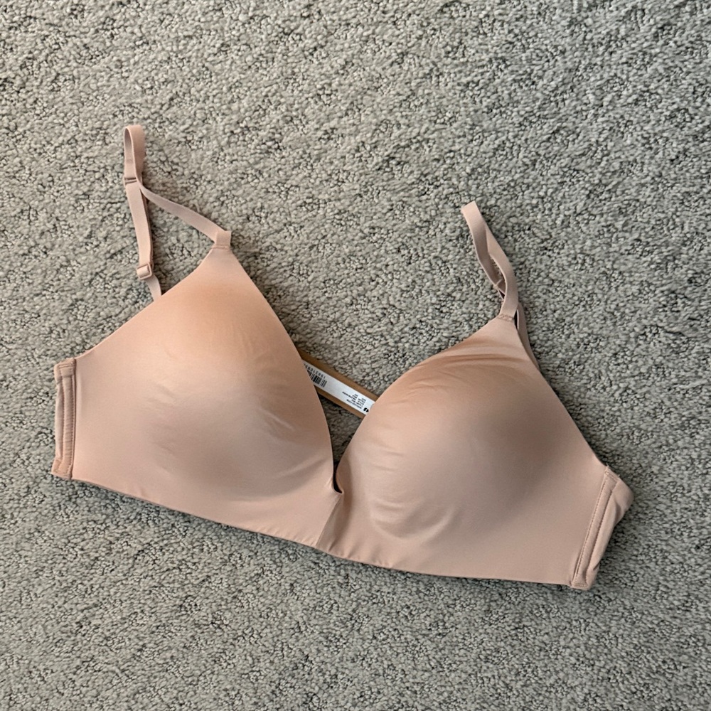 SKIMS Wireless Form T-Shirt Bra